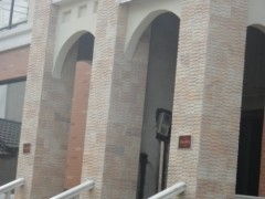 供應工程案例,墻石案例,米白色墻石,花崗巖石材,環境石材